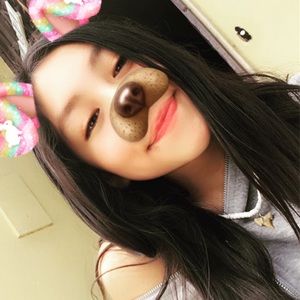 Meet your Posher, Leslie